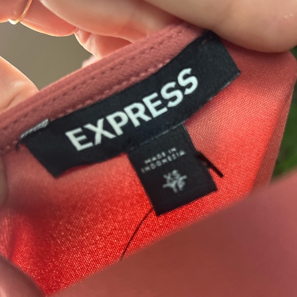 Express Sweetheart Neckline with Peplum. Peach in a size XS - Picture 3 of 3